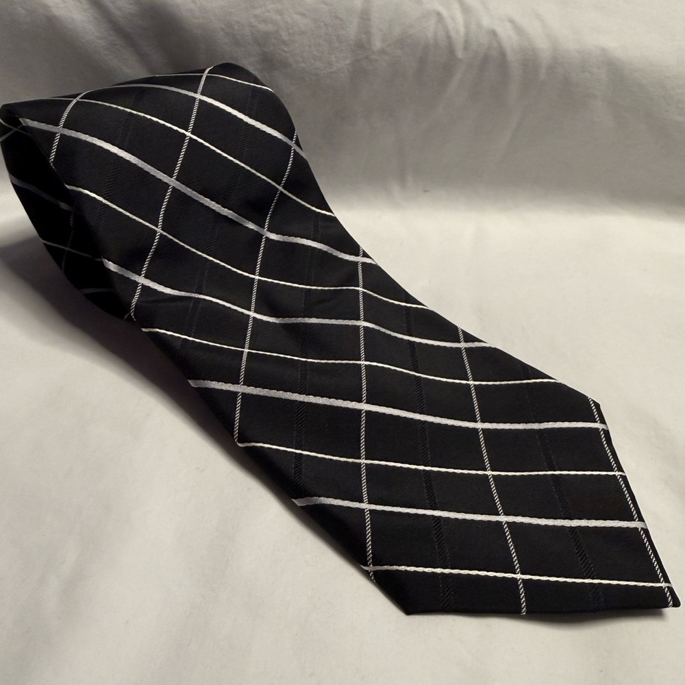 Axist Black and White Grid Pattern Tie